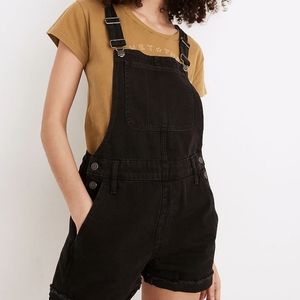 Madewell Adirondack Short Overalls in Washed Black